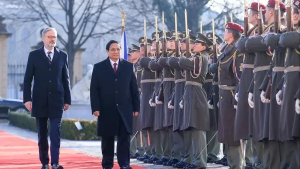 Welcome ceremony held for Prime Minister Pham Minh Chinh in Prague