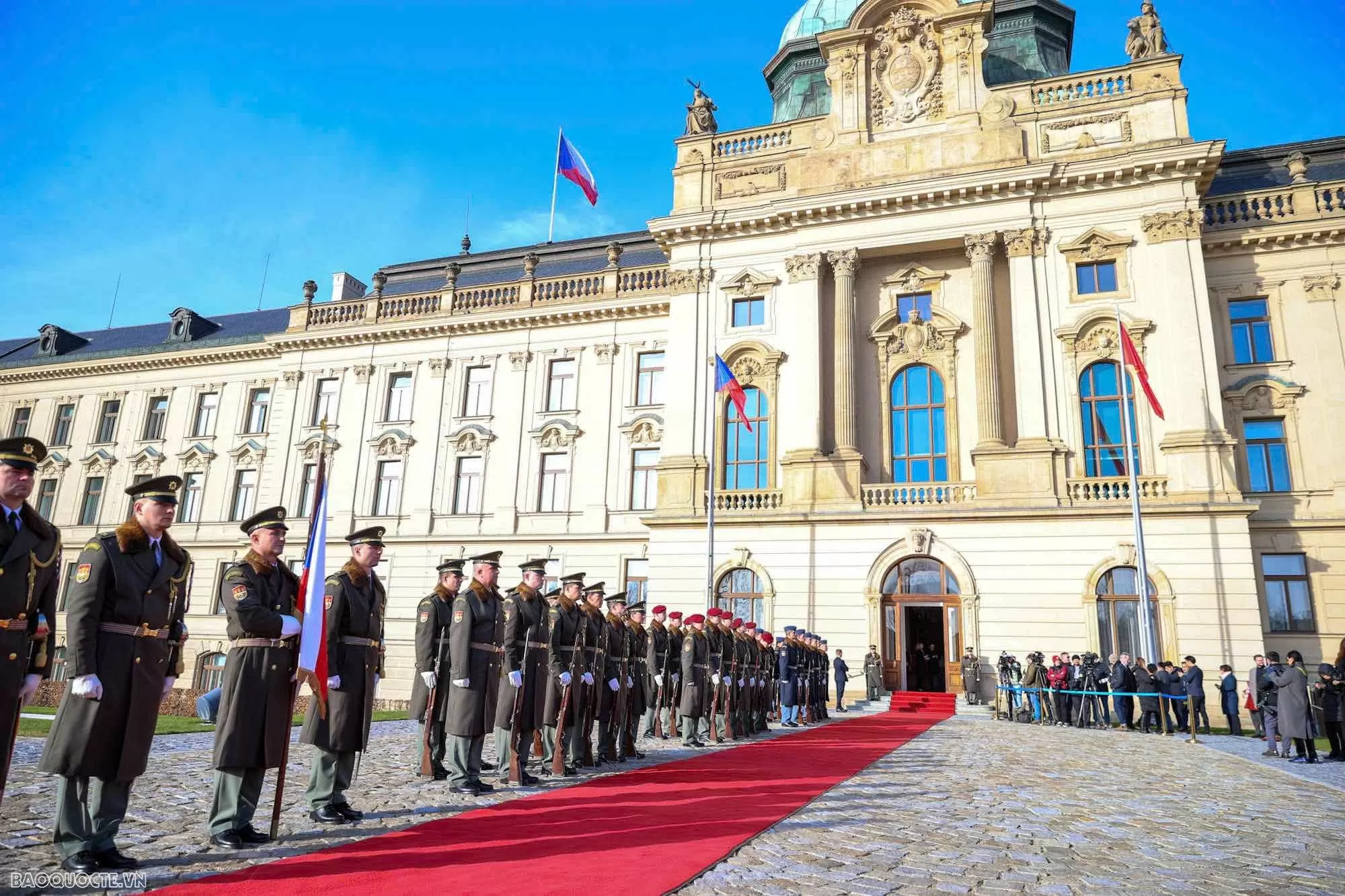 Lễ đón chính thức Thủ tướng Phạm Minh Chính thăm chính thức Czech