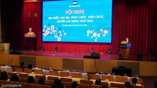 Cán bộ, công chức, viên chức, người lao động ngành Ngoại giao chung sức đồng lòng hoàn thành xuất sắc nhiệm vụ năm 2025