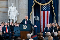 Điểm tin thế giới sáng 21/1: Ông Trump trở thành Tổng thống thứ 47 của nước Mỹ, Hàn Quốc cách chức 4 chỉ huy cấp cao, EU kiện Trung Quốc