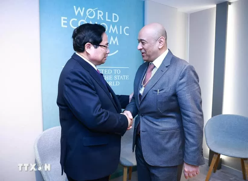 Thủ tướng Phạm Minh Chính gặp Tổng Thư ký Hội đồng Hợp tác vùng Vịnh (GCC) Jasem Al Budaiwi. (Ảnh: Dương Giang/TTXVN)