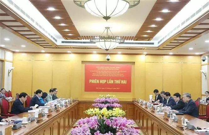 General Secretary To Lam chairs meeting for further refinement in apparatus streamlining process
