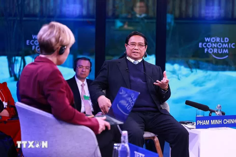 PM Pham Minh Chinh addresses special policy dialogue at WEF meeting in Davos