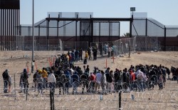 Mexico xây dựng nơi ở tạm thời chuẩn bị cho làn sóng trục xuất hàng loạt từ Mỹ