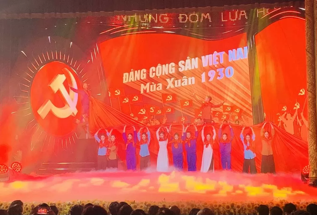 Tôn vinh sự nghiệp cách mạng vẻ vang của Đảng Cộng sản Việt Nam