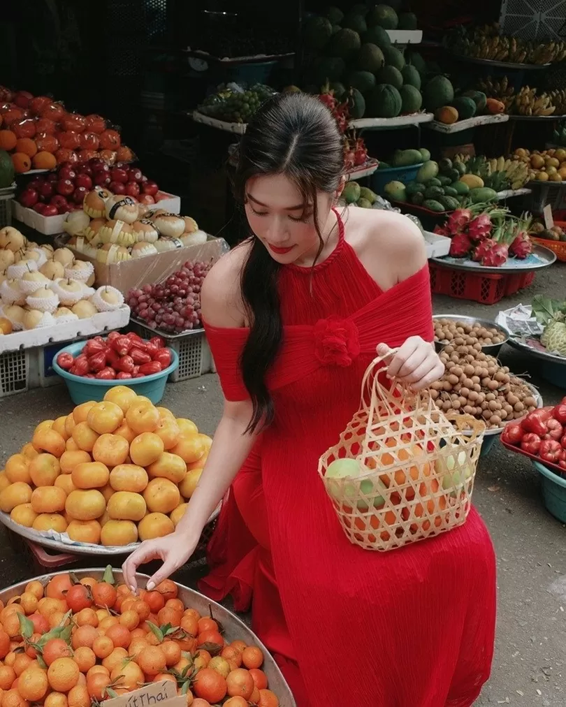Người đẹp Việt chuộng áo dài đính kim sa và lông vũ dịp Tết Ất Tỵ 2025 Người đẹp Việt chuộng áo dài đính kim sa và lông vũ dịp Tết Ất Tỵ 2025