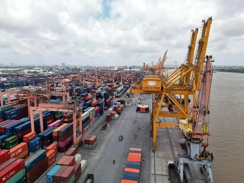 Hai Phong seaport system strives to handle 112 million tonnes of cargo this year