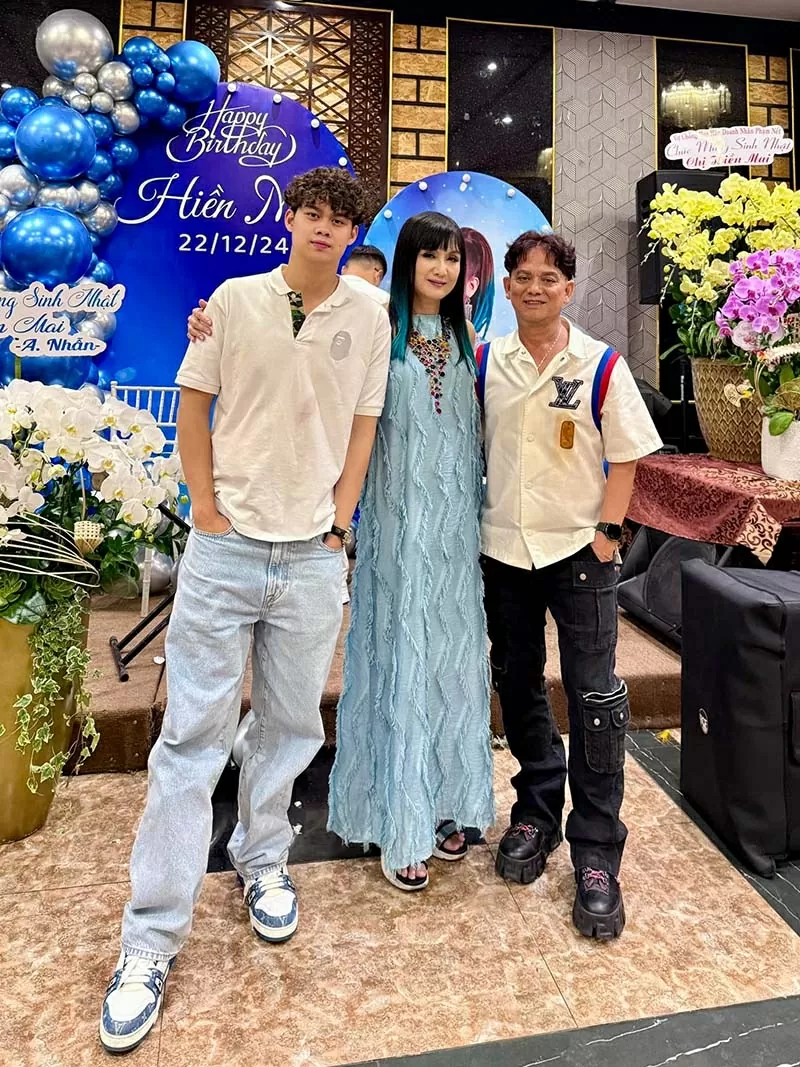 Doanh nhân và Cuộc sống mùa 8 số 4/2025: Nữ hoàng ảnh lịch Hiền Mai - Tôi tiết chế bản tính ham vui của mình để có thể chu toàn được nhiệm vụ làm mẹ, làm vợ Doanh nhân và Cuộc sống mùa 8 số 4/2025: Nữ hoàng ảnh lịch Hiền Mai - Tôi tiết chế bản tính ham vui của mình để có thể chu toàn được nhiệm vụ làm mẹ, làm vợ