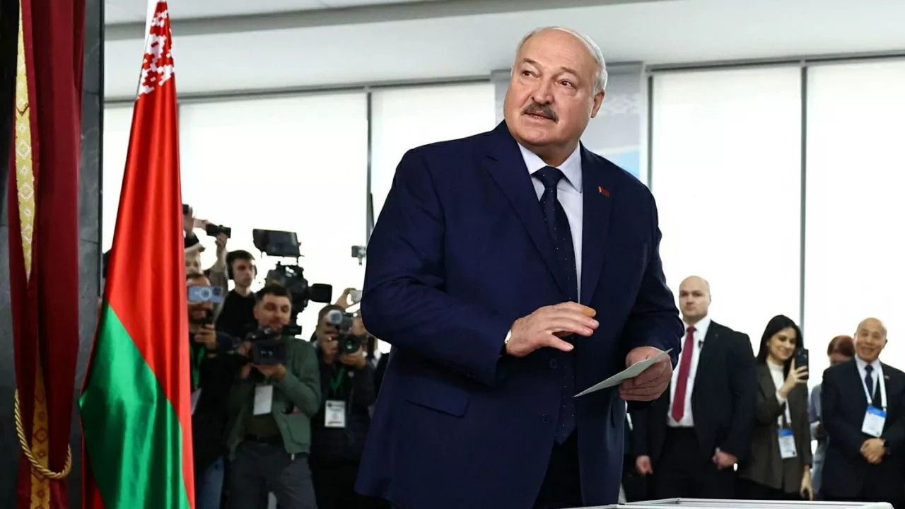 Tổng thống Belarus khẳng định tất cả các cơ quan an ninh đều tham gia bảo vệ biên giới quốc gia bởi chỉ riêng lực lượng biên phòng sẽ không thể đảm bảo việc bảo vệ 3.600 km đường biên giới. (Nguồn: CNN) Tổng thống Belarus khẳng định tất cả các cơ quan an ninh đều tham gia bảo vệ biên giới quốc gia bởi chỉ riêng lực lượng biên phòng sẽ không thể đảm bảo việc bảo vệ 3.600 km đường biên giới. (Nguồn: CNN)