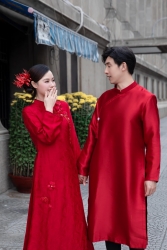 Bộ ảnh áo dài 'đẹp nên thơ' của Midu và ông xã