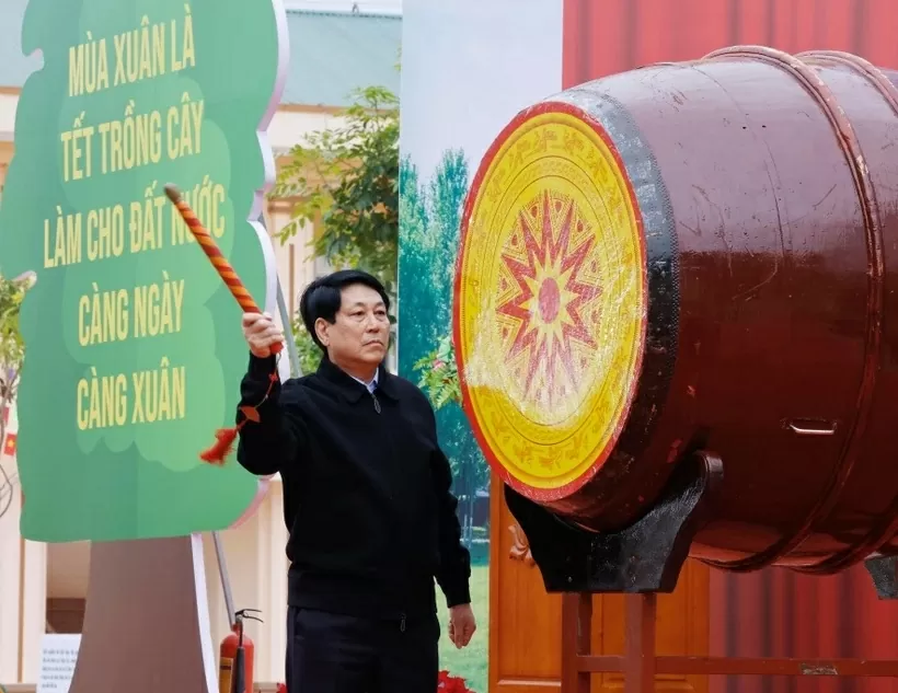 President Luong Cuong joins tree planting festival in Lang Son province