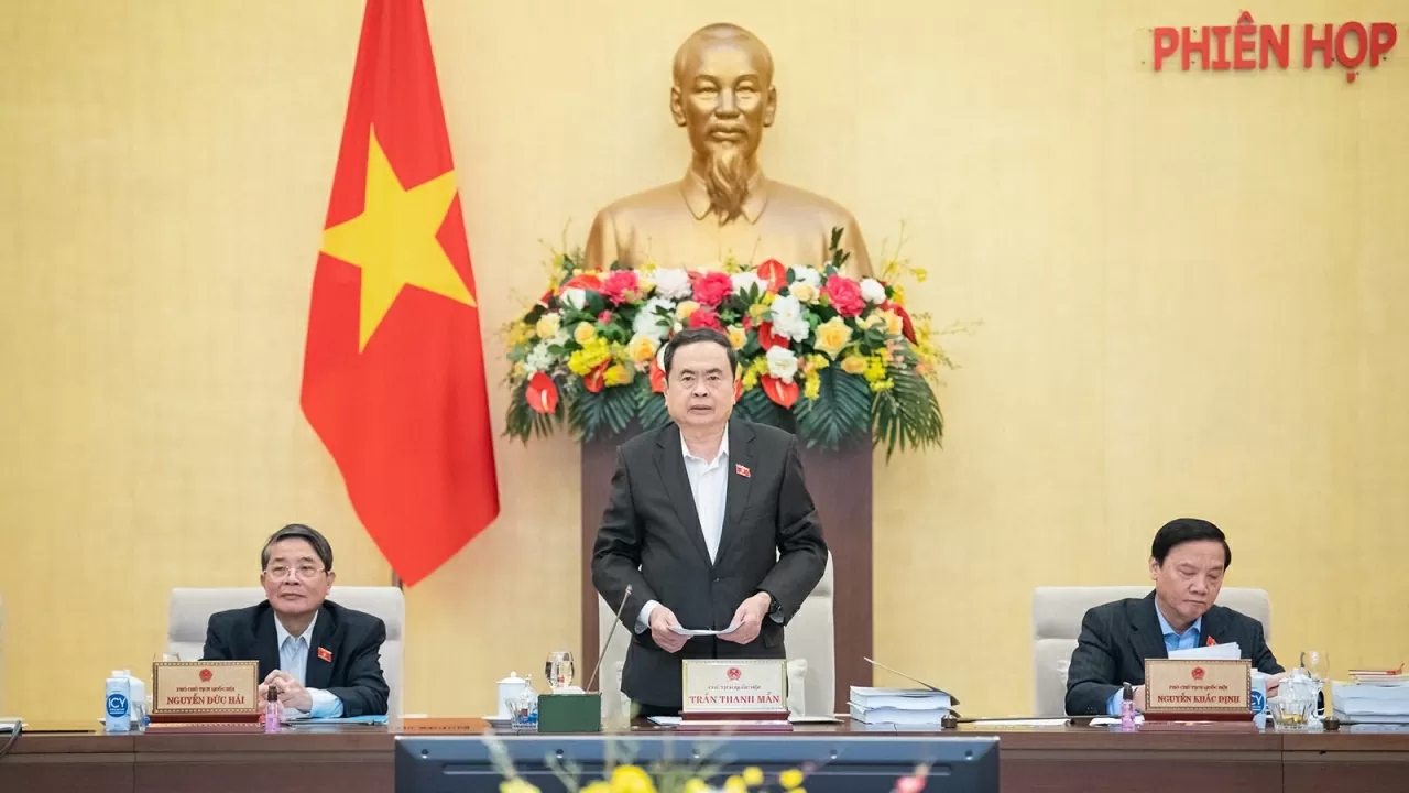 Tập trung xem x&eacute;t c&aacute;c Luật, Nghị quyết phục vụ cho việc sắp xếp tinh gọn bộ m&aacute;y tr&igrave;nh Quốc hội tại Kỳ họp bất thường 9