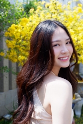 Hoa hậu Mai Phương 'cân' mọi gu thời trang, ghi điểm trong mắt người đối diện
