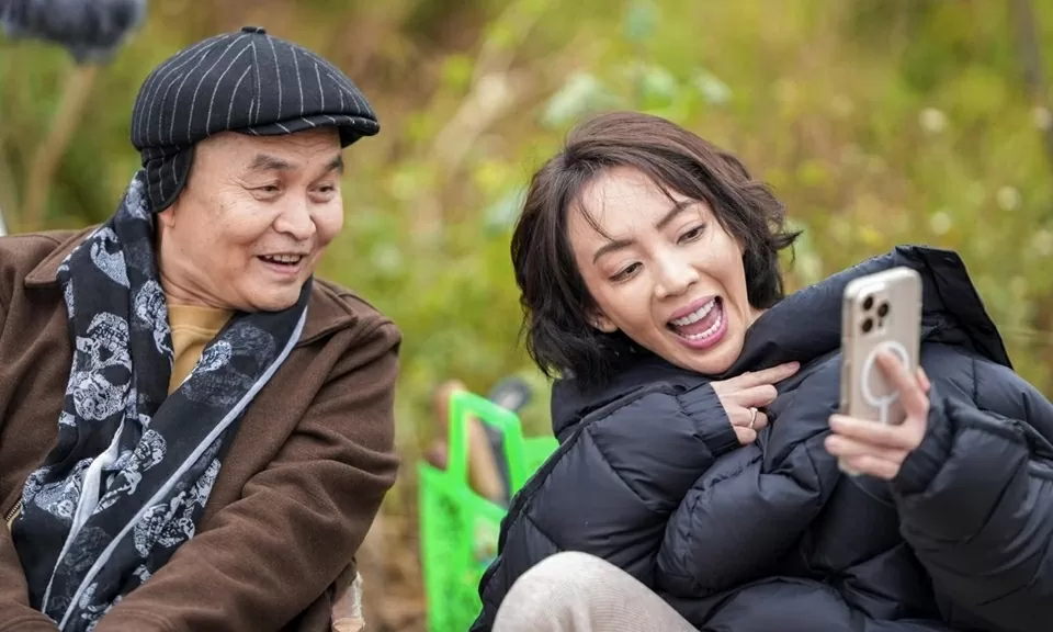 Nghệ sĩ hài Xuân Hinh kết hợp diễn viên Thu Trang trong dự án phim Tết 2026