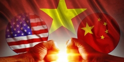 Cuộc chiến thuế quan quay trở lại và 'lợi hại hơn xưa', Việt Nam sẽ xoay xở thế nào?