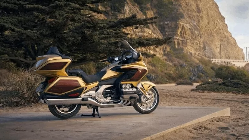 Cận cảnh Honda Gold Wing phiên bản đặc biệt kỷ niệm 50 năm ra mắt Cận cảnh Honda Gold Wing phiên bản đặc biệt kỷ niệm 50 năm ra mắt