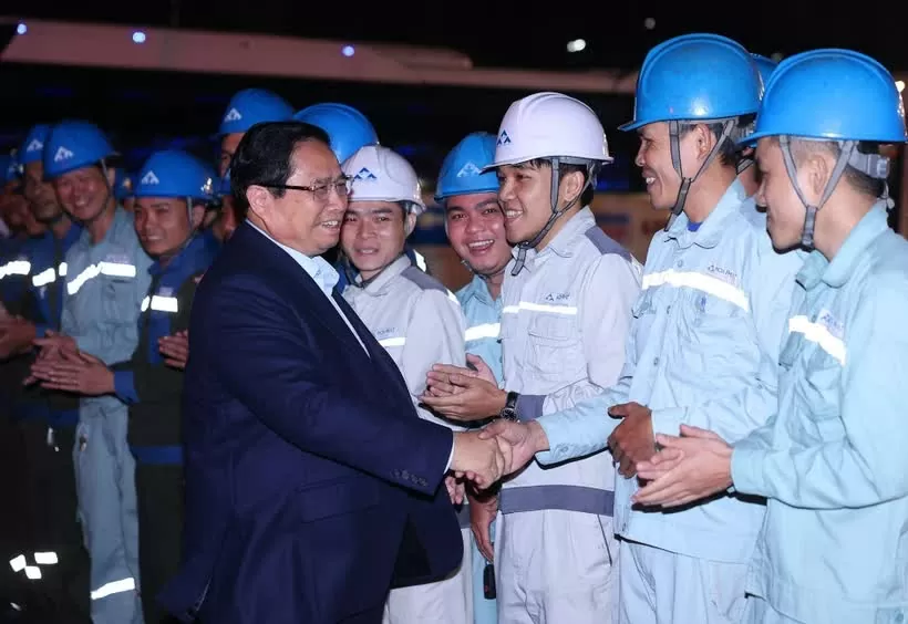 PM asks Hoa Phat to produce steel for railway projects