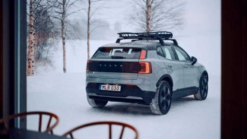 Volvo trình làng phiên bản SUV điện - EX30 Cross Country Volvo trình làng phiên bản SUV điện - EX30 Cross Country