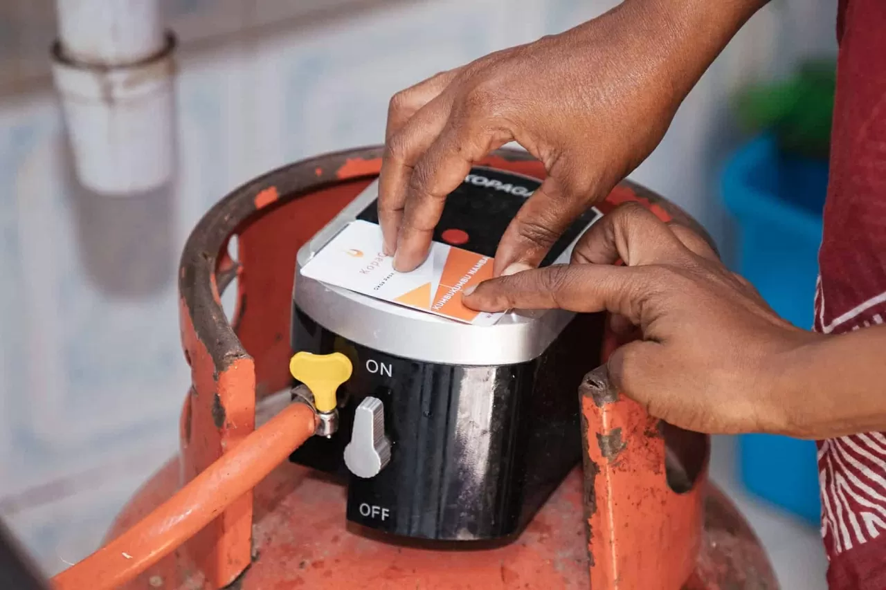 các trường học sẽ được trang bị bếp tiết kiệm nhiên liệu và các giải pháp sạch hơn như khí đốt tự nhiên hóa lỏng (LPG).