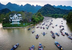 ĐBQH. Bùi Hoài Sơn: Phải đặt văn hóa, cộng đồng là vị trí trung tâm của lễ hội, không để yếu tố thương mại chi phối