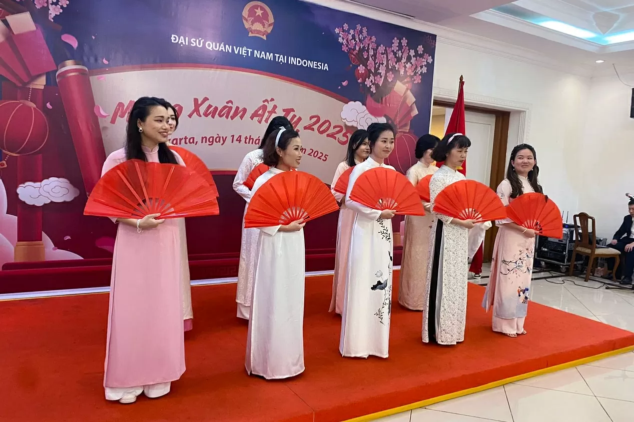 Đại sứ quán Việt Nam tại Indonesia tổ chức Chương trình Chào Xuân Ất Tỵ Đại sứ quán Việt Nam tại Indonesia tổ chức chương trình Chào Xuân Ất Tỵ