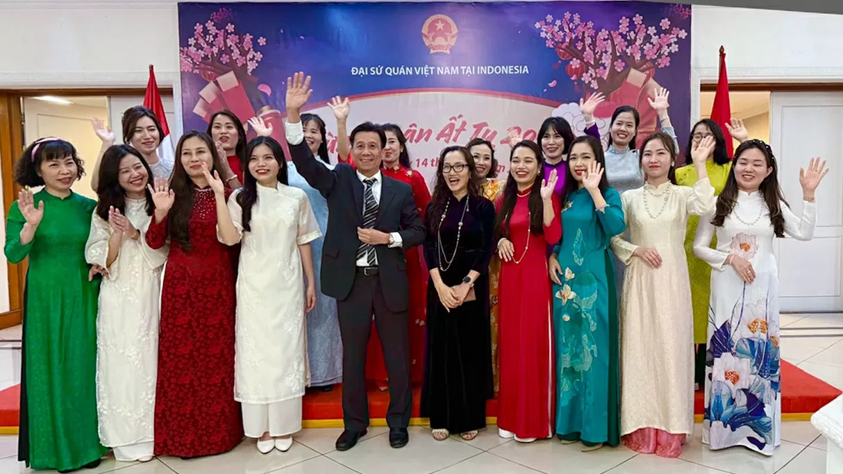 Đại sứ quán Việt Nam tại Indonesia tổ chức Chương trình Chào Xuân Ất Tỵ Đại sứ quán Việt Nam tại Indonesia tổ chức chương trình Chào Xuân Ất Tỵ