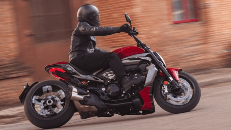 Cận cảnh Ducati XDiavel V4 lấy cảm hứng từ siêu xe Ferrari đầy ấn tượng