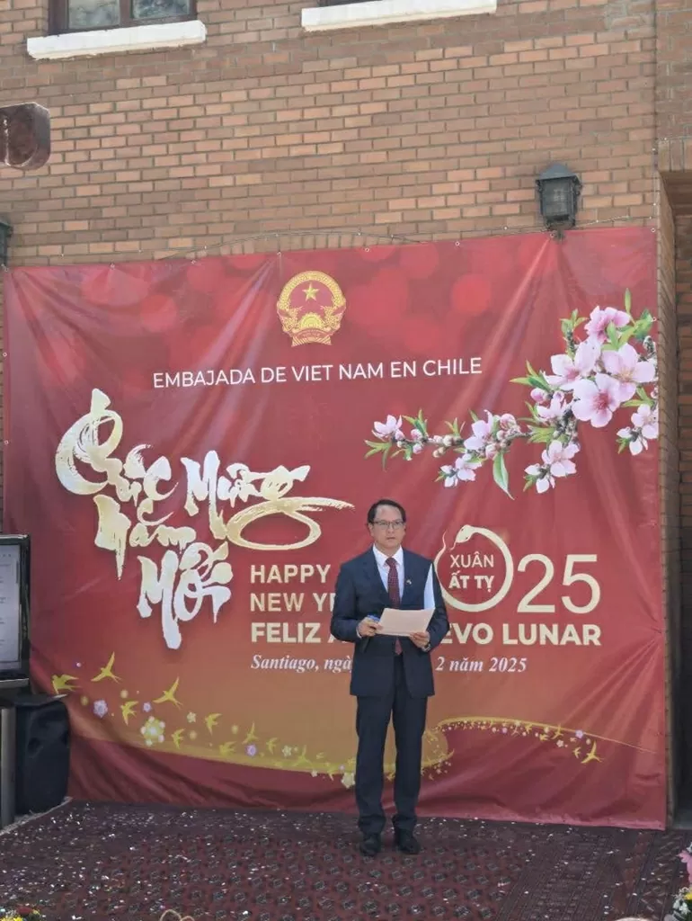 Đại sứ quán Việt Nam tại Chile tổ chức đón Tết cổ truyền Xuân Ất Tỵ 2025
