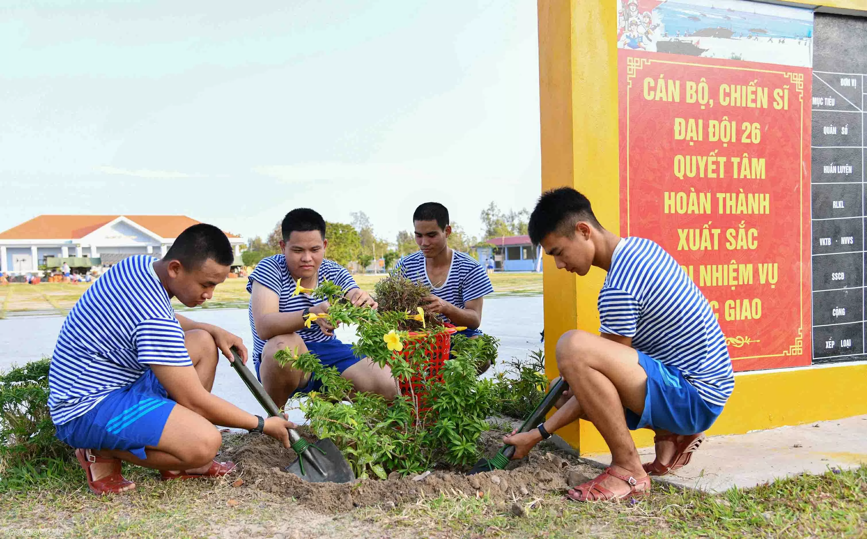 Những ngày đầu trong quân ngũ của các chiến sĩ mới