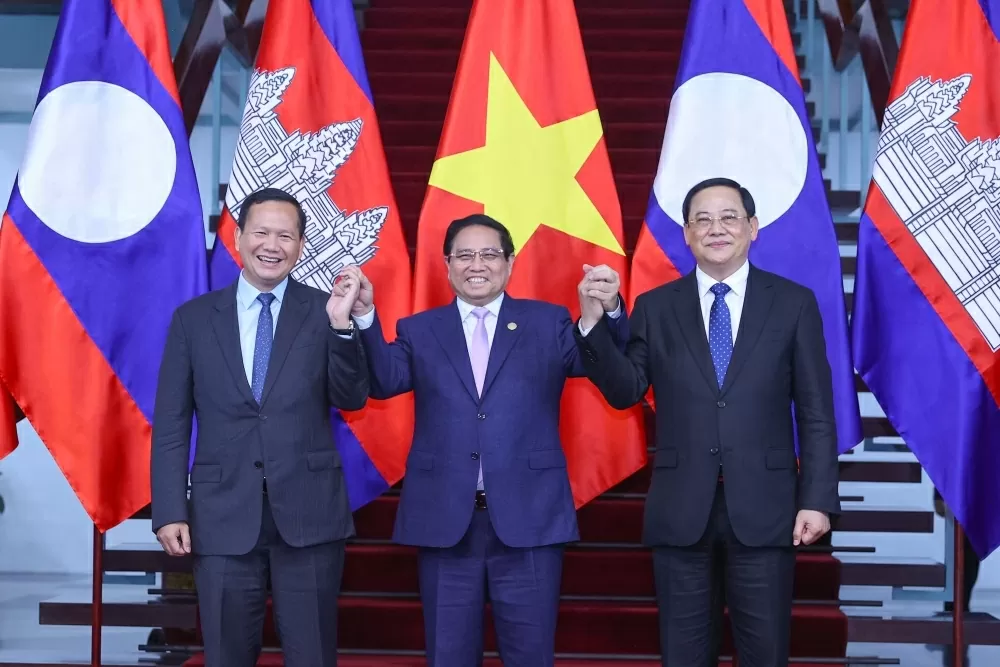 Thủ tướng Phạm Minh Chính gặp làm việc với Thủ tướng Campuchia Hun Manet và Thủ tướng Lào Sonexay Siphandone - Ảnh: VGP/Nhật Bắc