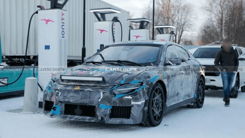 Bắt gặp mẫu siêu xe điện của Ferrari, dự kiến ra mắt tháng 10/2025