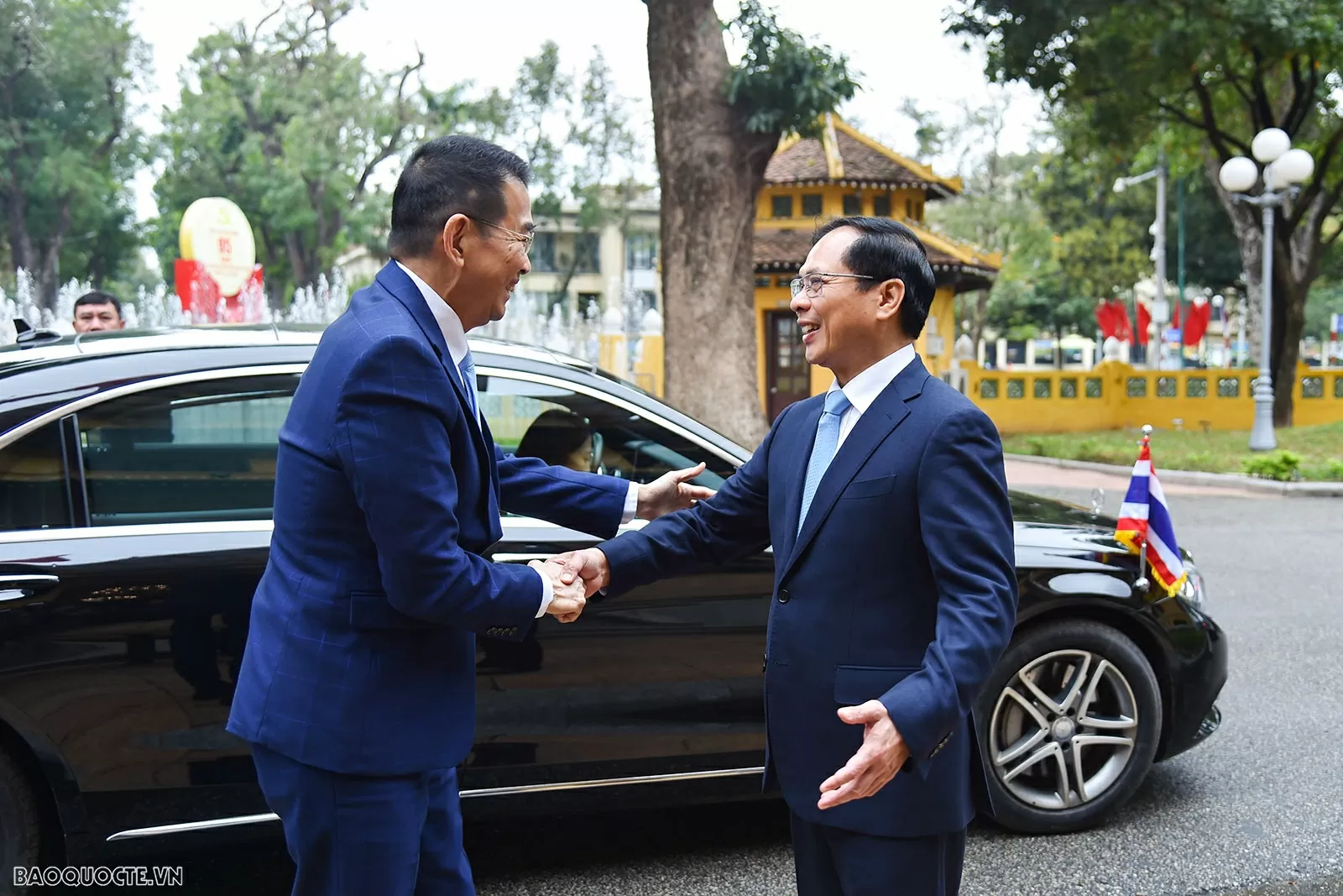 Sáng 24/2, Phó Thủ tướng, Bộ trưởng Ngoại giao Bùi Thanh Sơn đã đón và tiến hành hội đàm với Bộ trưởng Ngoại giao Thái Lan Maris Sangiampongsa. (Ảnh: Tuấn Anh) Sáng 24/2, Phó Thủ tướng, Bộ trưởng Ngoại giao Bùi Thanh Sơn đã đón và tiến hành hội đàm với Bộ trưởng Ngoại giao Thái Lan Maris Sangiampongsa. (Ảnh: Tuấn Anh)