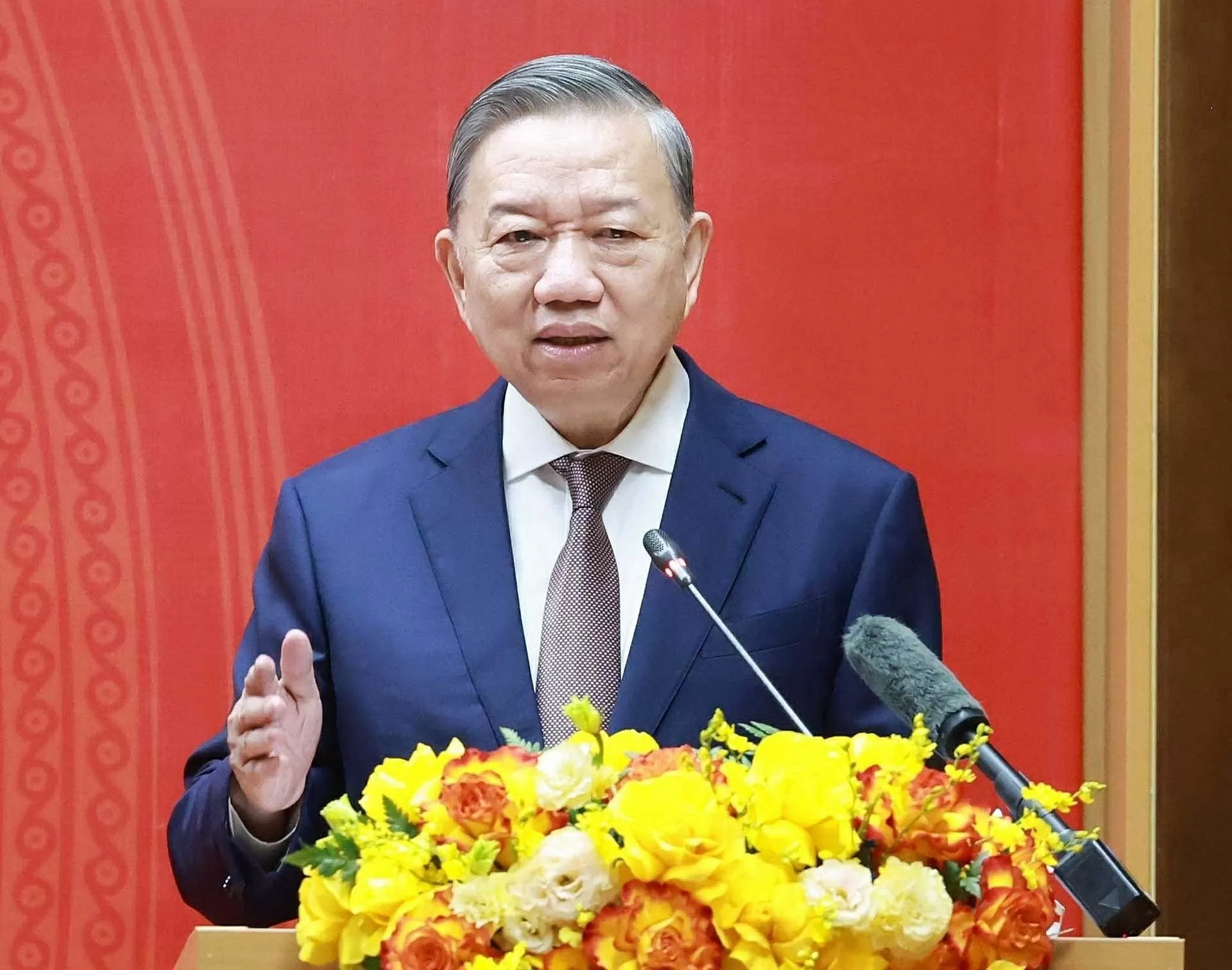 General Secretary To Lam urges  health sector to conduct reforms removing bottlenecks