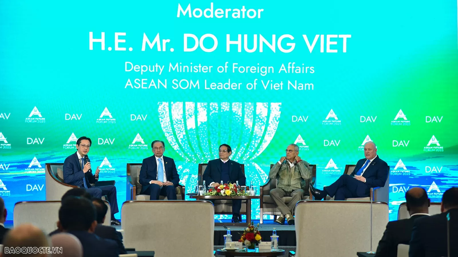 ASEAN Future Forum: High-Level Plenary Session in Hanoi