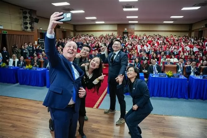 PM Luxon introduces New Zealand’s education system to FTU students