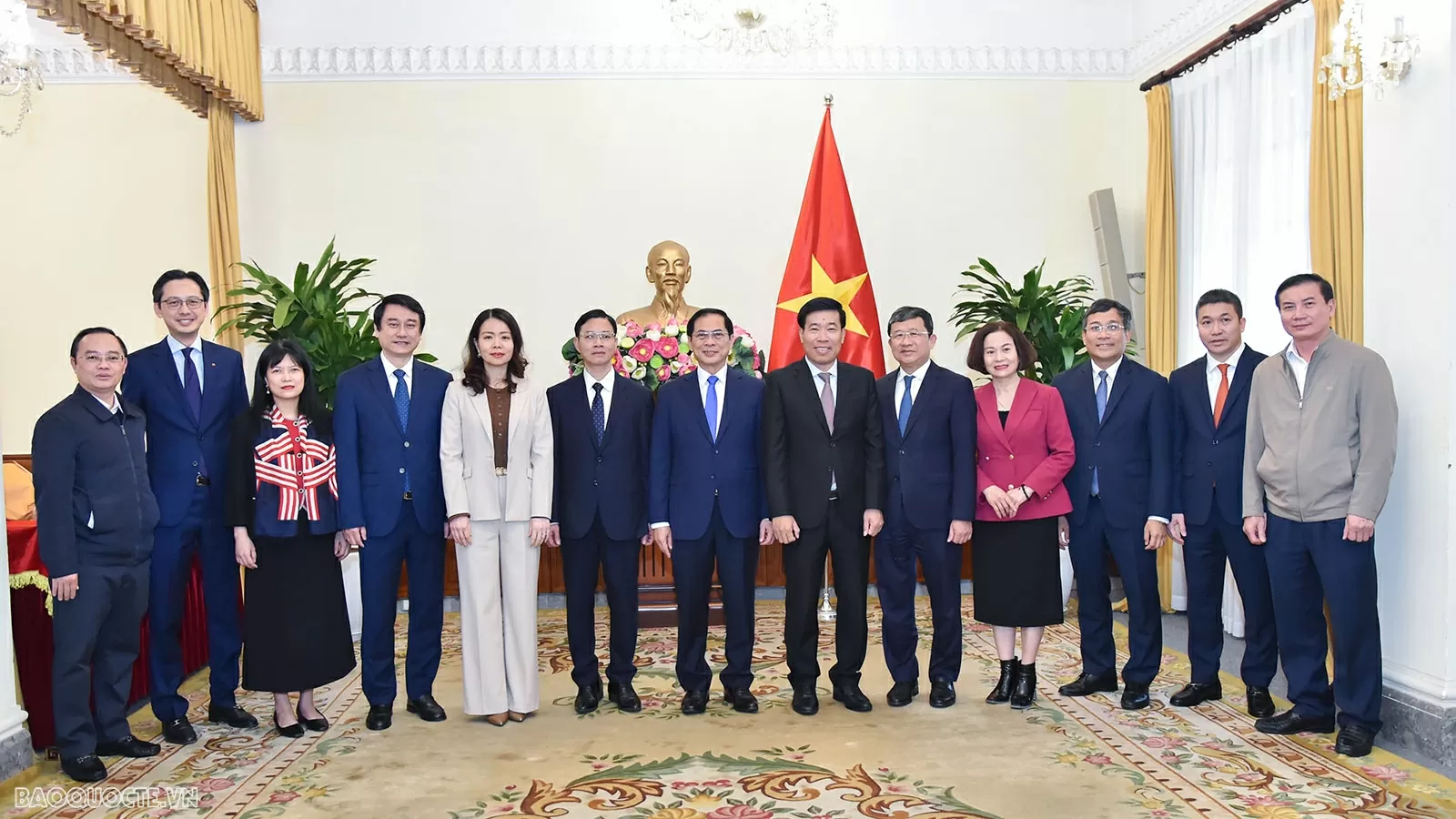 Phó Thủ tướng, Bộ trưởng Ngoại giao Bùi Thanh Sơn trao quyết định bổ nhiệm 3 Thứ trưởng Ngoại giao