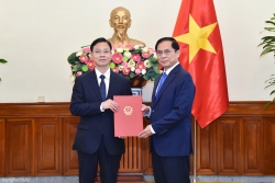 Thứ trưởng Ngoại giao Ngô Lê Văn kiêm giữ chức Chủ nhiệm Ủy ban Công tác về các tổ chức phi chính phủ nước ngoài