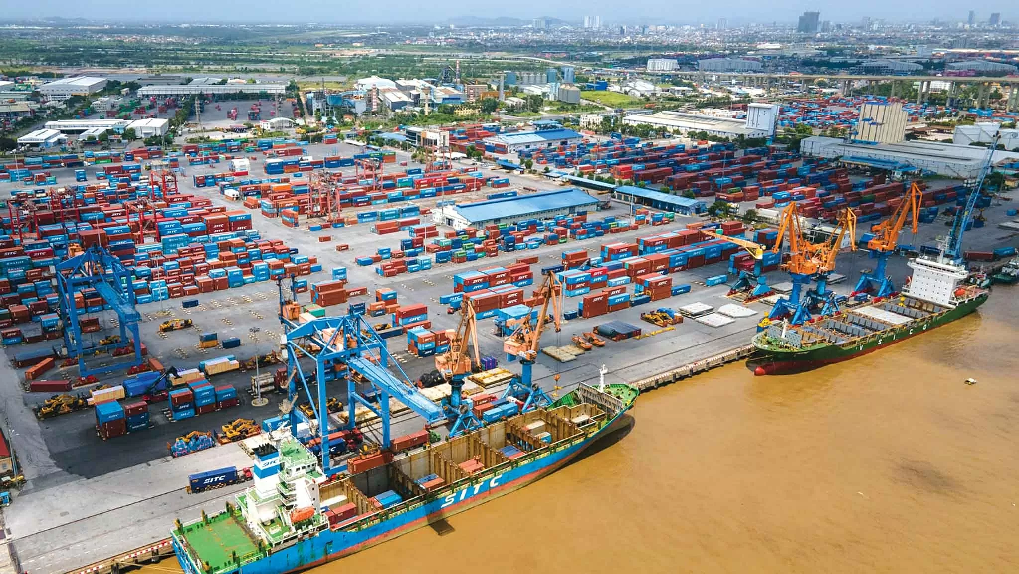 Việt Nam ghi nhận những kết quả thương mại ấn tượng, với sự tăng trưởng tr&ecirc;n diện rộng ở nhiều nh&oacute;m h&agrave;ng xuất khẩu chủ lực. (Ảnh: Ho&agrave;ng Anh)