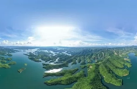 Ta Dung National Park is not only a natural treasure but also a cultural convergence point for more than 40 ethnic groups in Dak Nong province. (Photo: VNA)