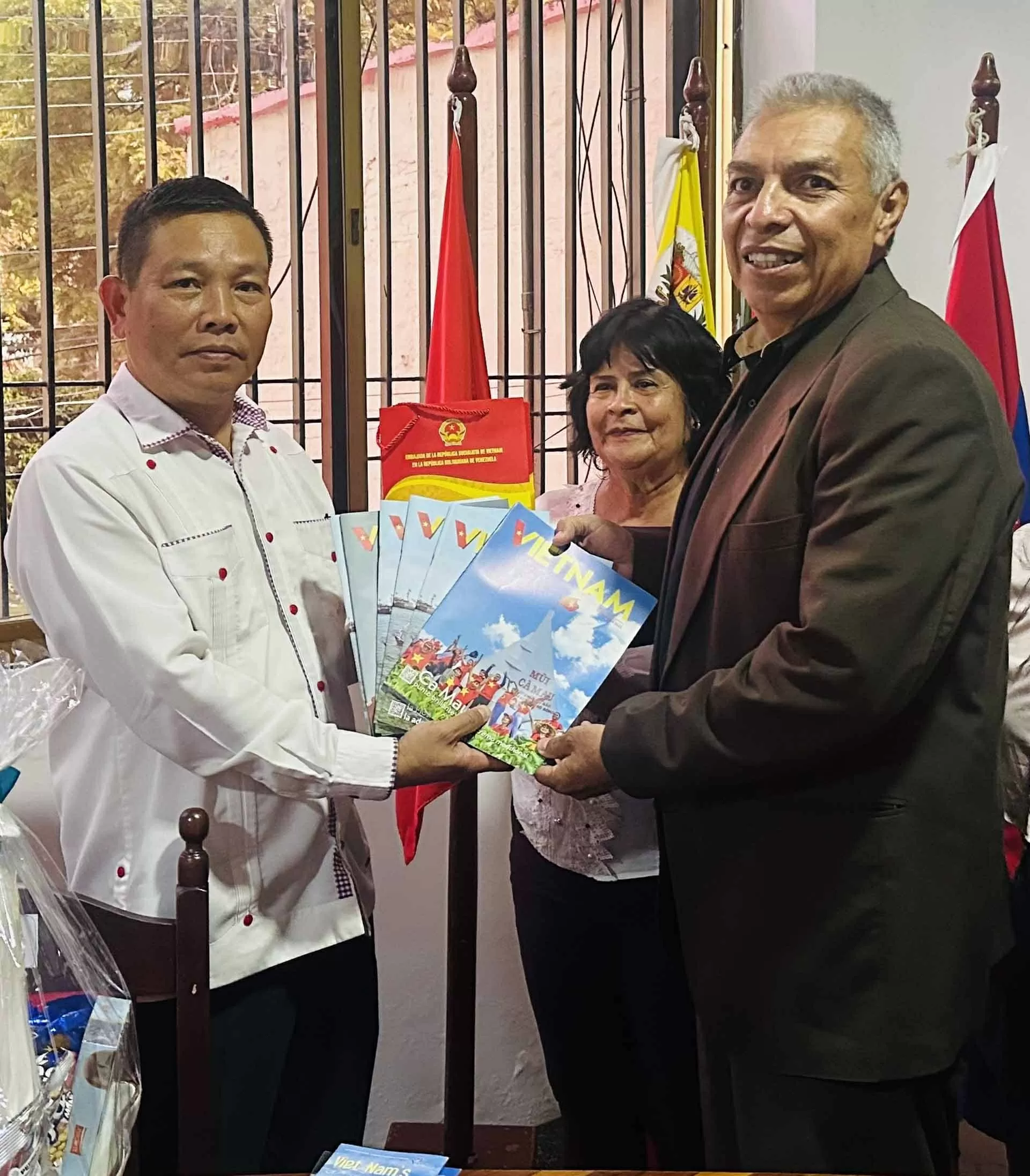 Việt Nam tăng cường hợp tác với các địa phương của Venezuela Việt Nam tăng cường hợp tác với các địa phương của Venezuela