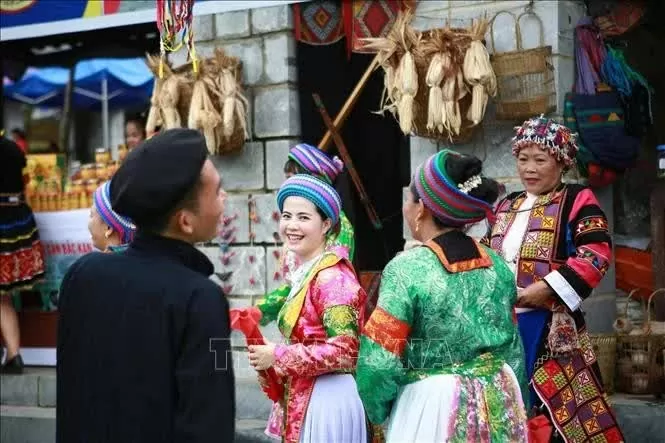 Newly-adopted programme provides training on ethnic affairs for Lao, Cambodian officials
