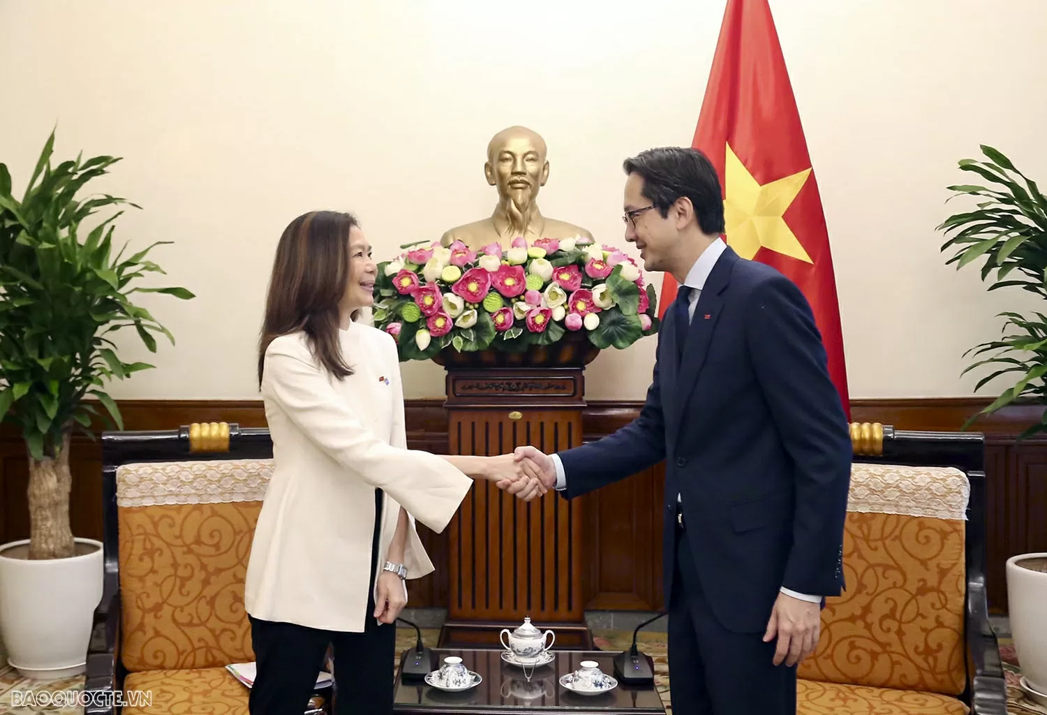 Để phụ nữ tham gia và dẫn đầu kỷ nguyên số Để phụ nữ tham gia và dẫn đầu kỷ nguyên số