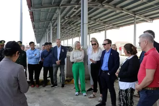 Danish lawmaker praises Vietnam’s vessel monitoring system, seafood quality