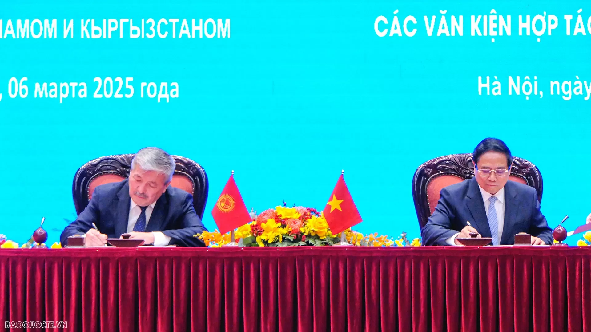 Sáng nay 6/3, tại Phủ Chủ tịch, Thủ tướng Chính phủ Phạm Minh Chính chủ trì lễ đón Thủ tướng Kyrgyzstan Adylbek Kasimalyev thăm chính thức Việt Nam từ ngày 6-7/3. (Ảnh: Thành Long)