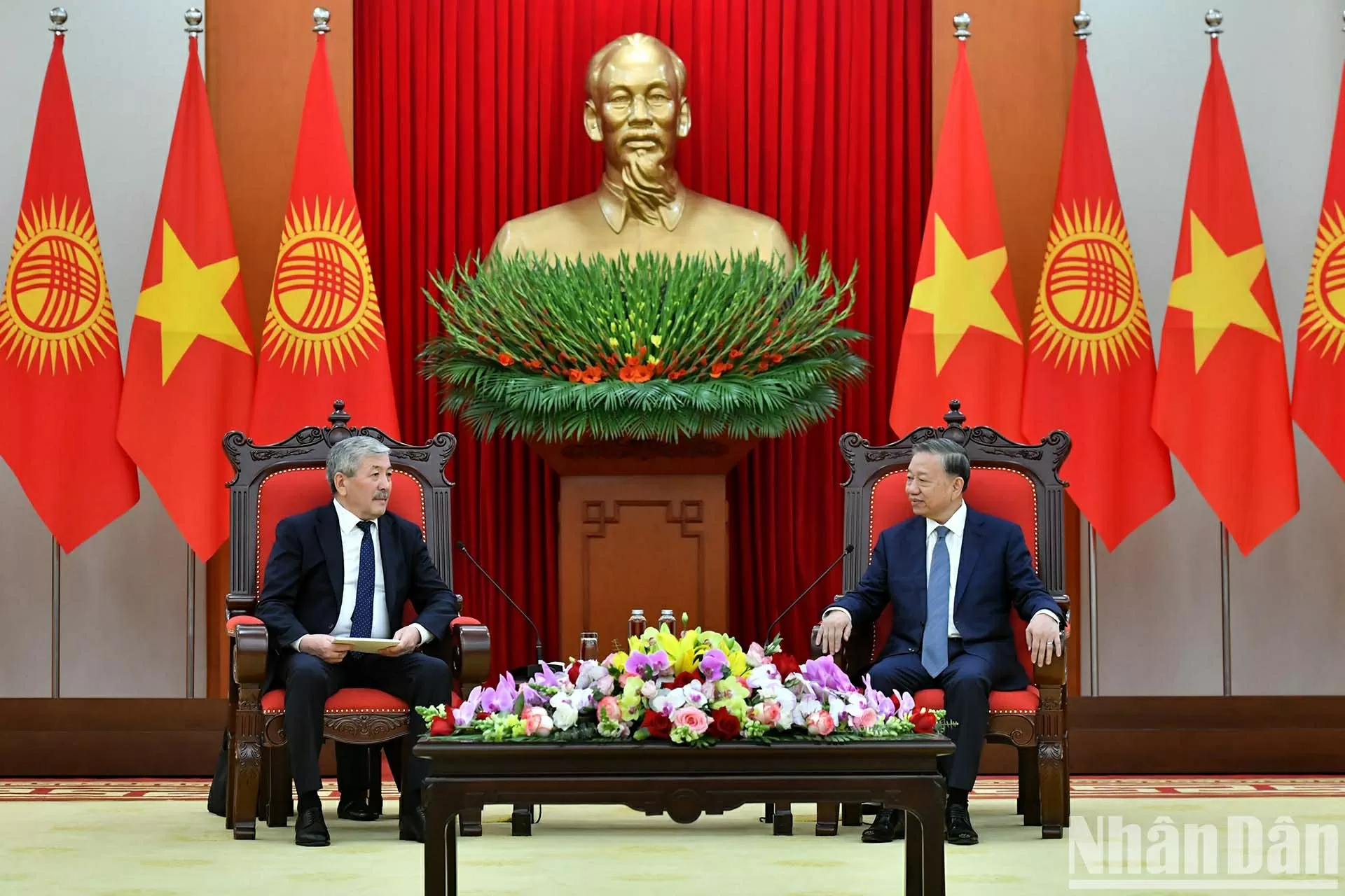 Tổng Bí thư Tô Lâm tiếp Thủ tướng Cộng hòa Kyrgyzstan Adylbek Kasimalyev