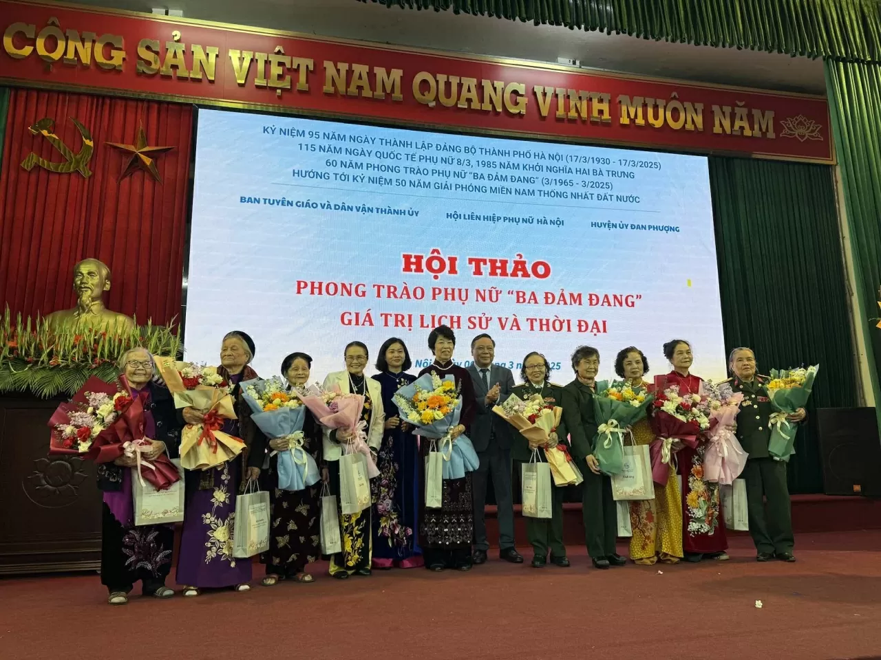 Hội thảo ‘Phong trào Phụ nữ Ba đảm đang - Giá trị lịch sử và thời đại’