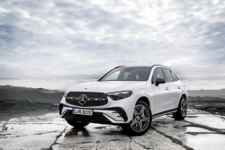 Cập nhật bảng giá xe hãng Mercedes mới nhất tháng 3/2025