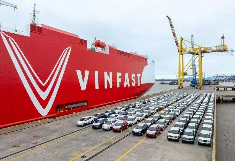 Silver Queen ship is transporting nearly 2,500 VinFast EVs to Indonesia. (Photo: VinFast)