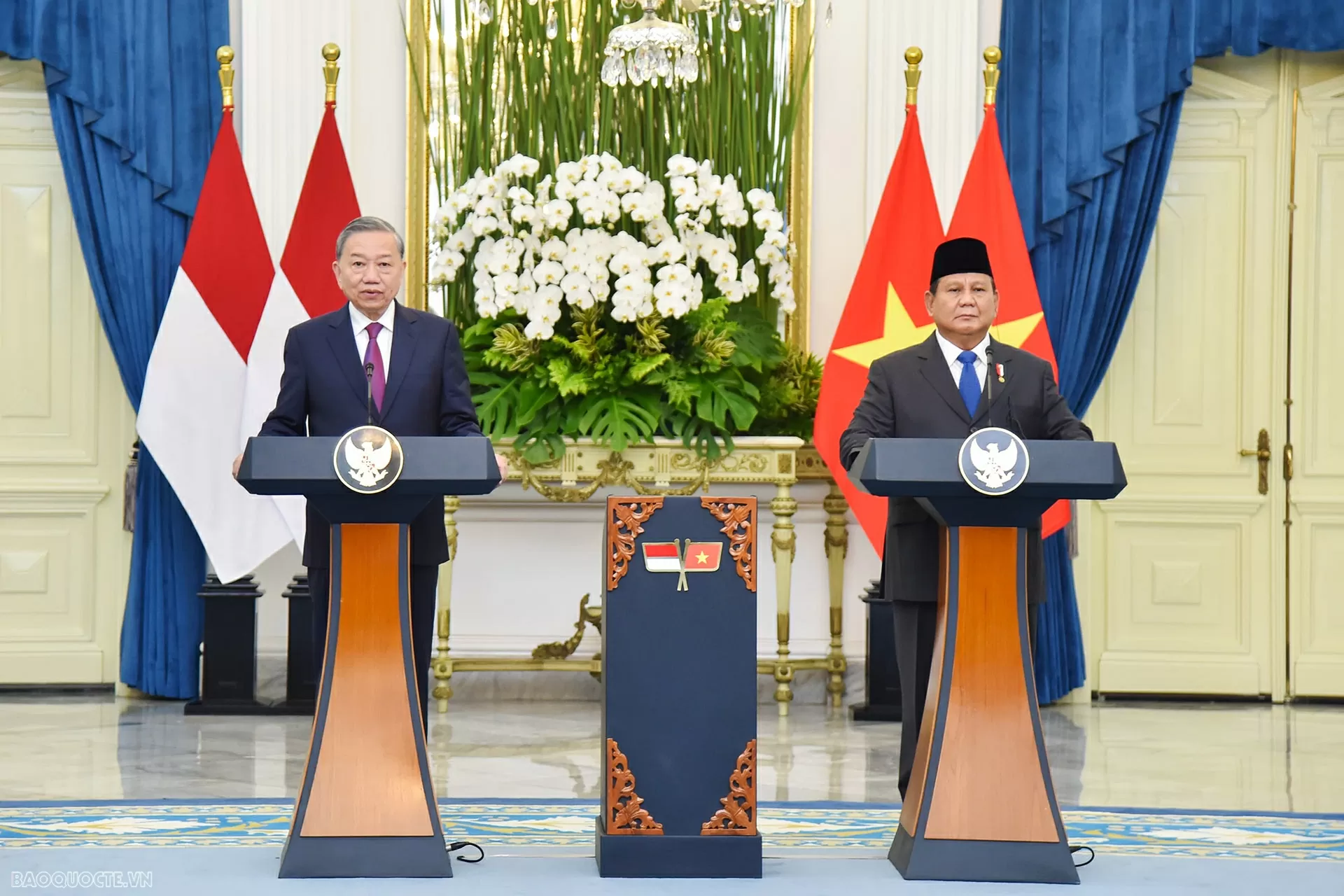 Tổng Bí thư Tô Lâm và Tổng thống Indonesia Prabowo Subianto họp báo, chính thức công bố nâng cấp quan hệ Việt Nam-Indonesia lên Đối tác chiến lược toàn diện. (Ảnh: Tuấn Anh) Tổng Bí thư Tô Lâm và Tổng thống Indonesia Prabowo Subianto họp báo, chính thức công bố nâng cấp quan hệ Việt Nam-Indonesia lên Đối tác chiến lược toàn diện. (Ảnh: Tuấn Anh)