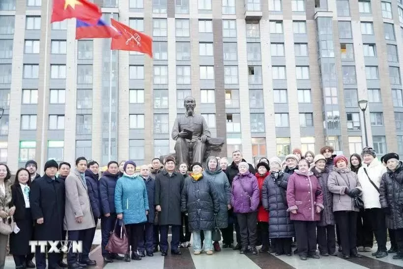 Saint Petersburg names square after President Ho Chi Minh